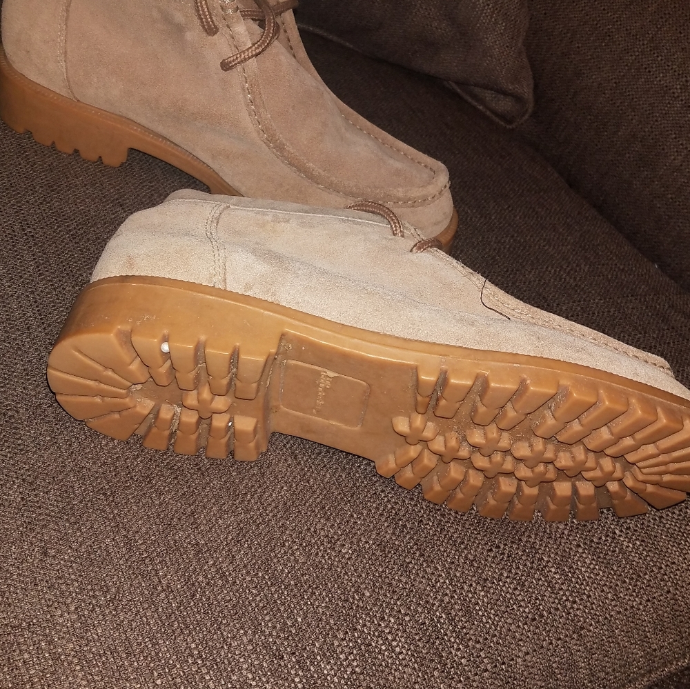 Boots - Picture 8 of 8